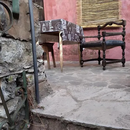 Nel Villaggio Medievale Bed & Breakfast Ne