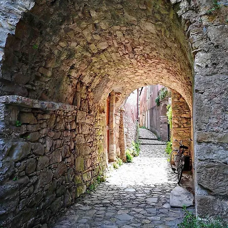 Nel Villaggio Medievale Bed & Breakfast Ne