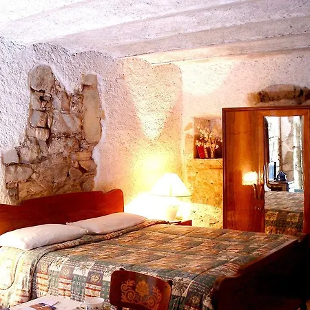 Frühstückspension Medieval Village 3*