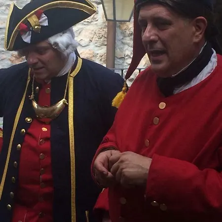 Medieval Village Frühstückspension 3*