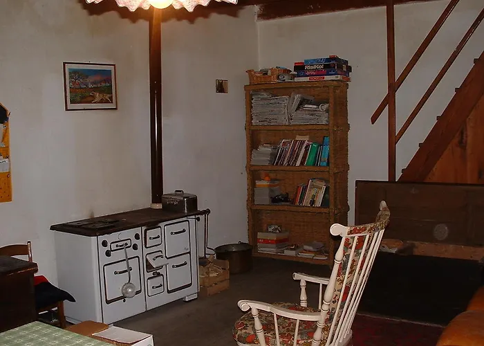 Medieval Village Bed and Breakfast Ne