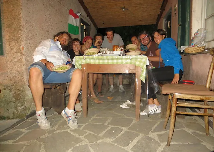 Medieval Village Bed & Breakfast Ne